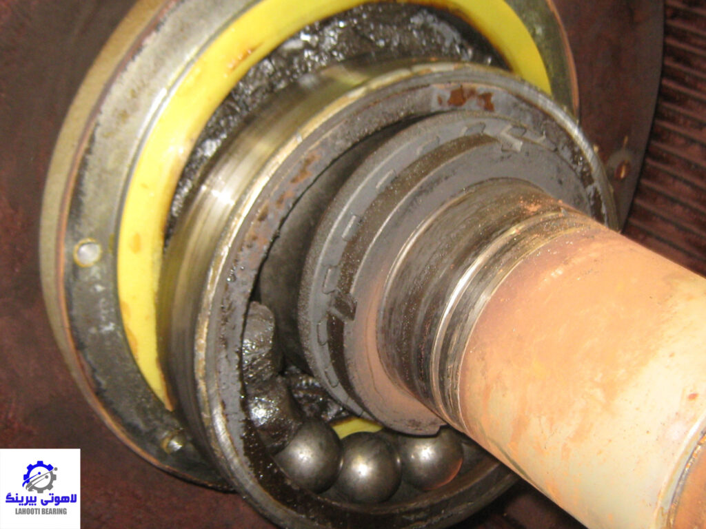 تفاوت بلبرینگ اصل و تقلبی؛ روشهای تشخیص قبل از خرید 8 عواقب استفاده از بلبرینگ تقلبی